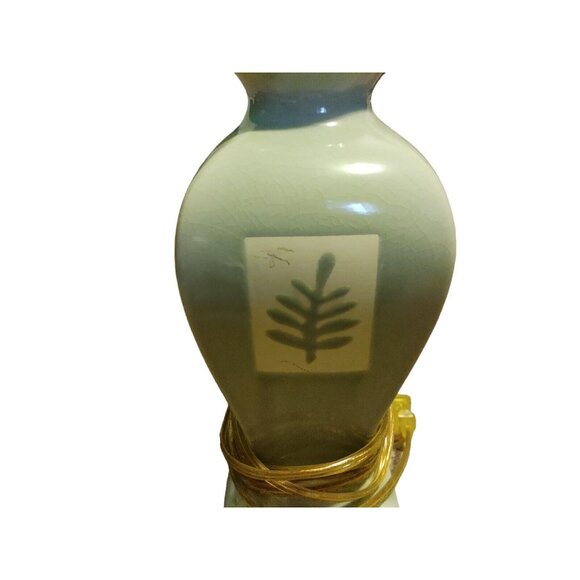 Vtg French Provincial Light Green Apple Glaze & Gold Accent Ceramic Table Lamp - Picture 4 of 4